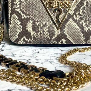 Guess mini crossbody